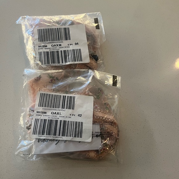 🍋 For Love and Lemons Emma Embroidered Collection Thong Panty - Picture 3 of 6